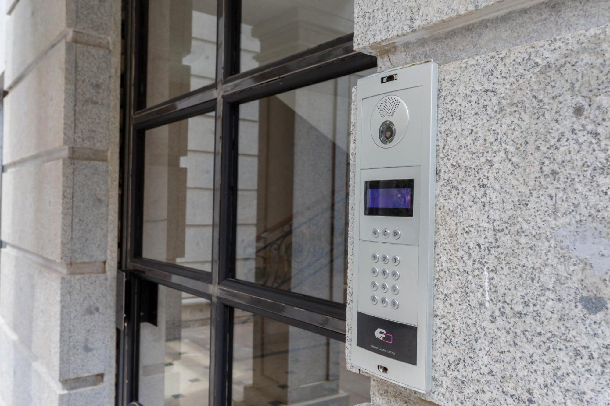 Serviced Apartment On Rustaveli Avenue 9 Tbilisi Luaran gambar